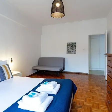 Portucale ! Lapa Vintage * Lisboa