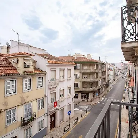 Portucale ! Lapa Vintage Лиссабон